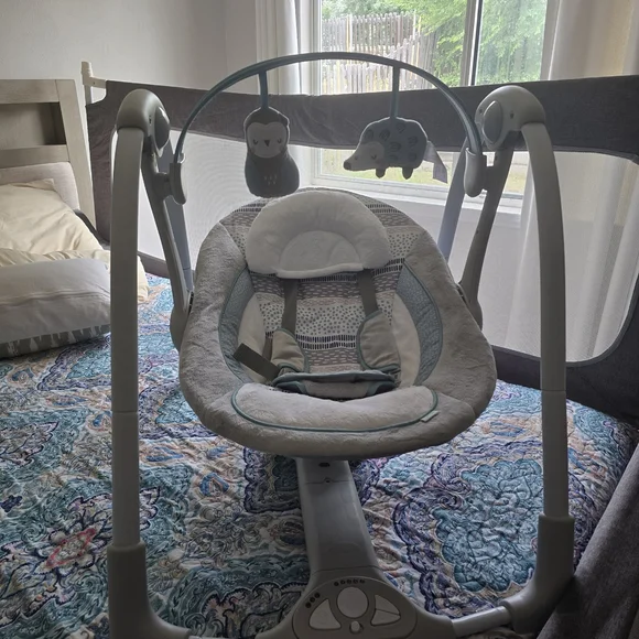 Fisher-Price Monkey Baby Seat with Green Tray - Picture 9 of 9